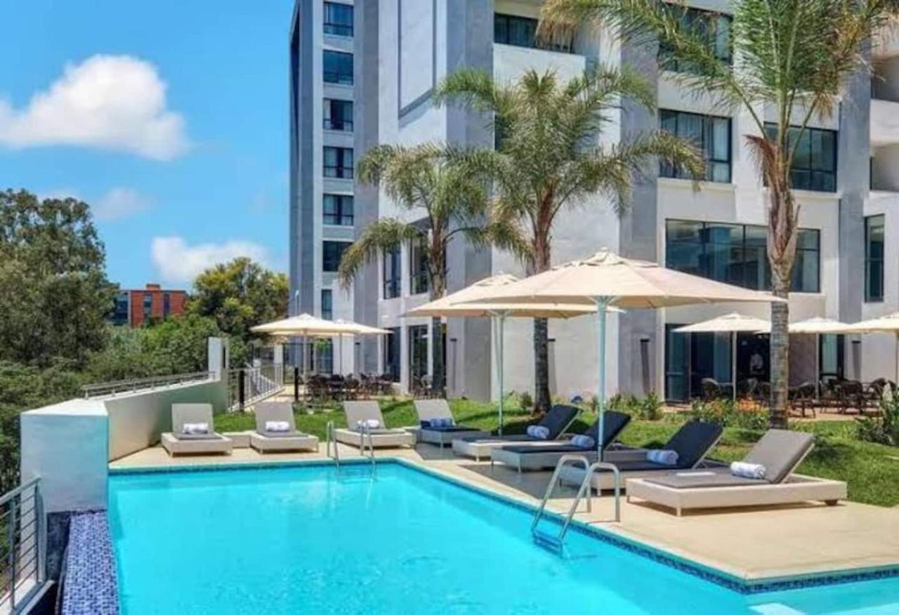 Regency Hotel Apartment @ 4Th Pretoria-Noord Eksteriør billede
