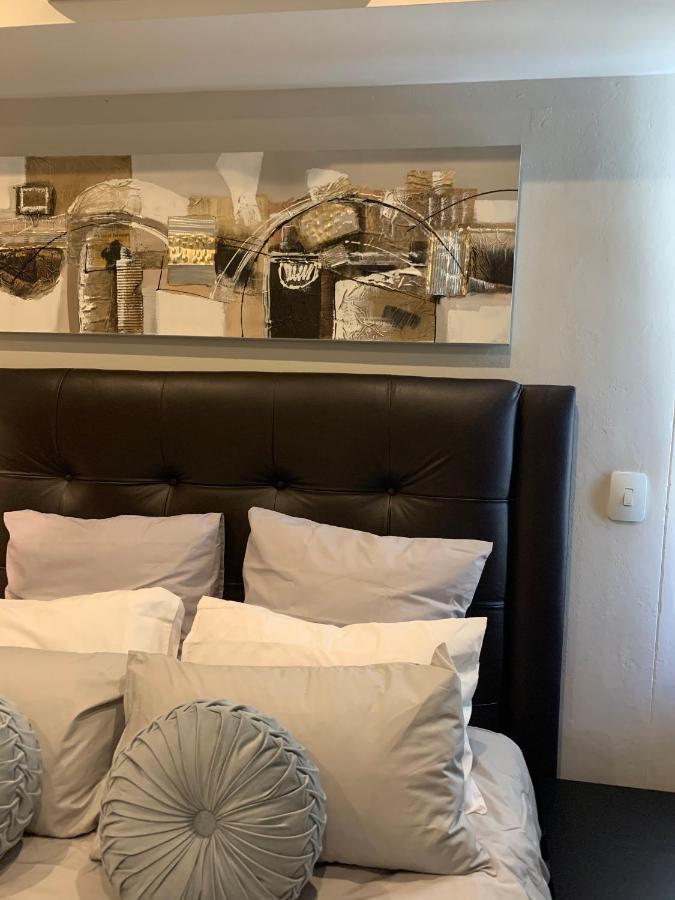 Regency Hotel Apartment @ 4Th Pretoria-Noord Eksteriør billede