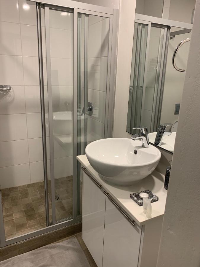 Regency Hotel Apartment @ 4Th Pretoria-Noord Eksteriør billede